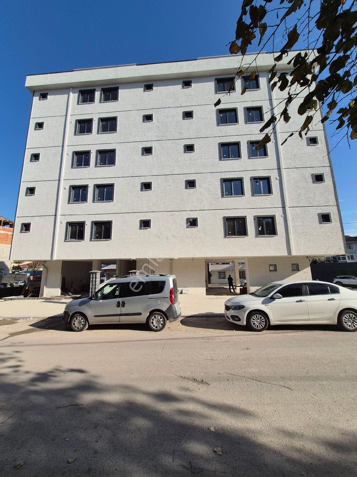 Sultanbeyli'de Satılık 3+1 Sıfır Üst Dubleks