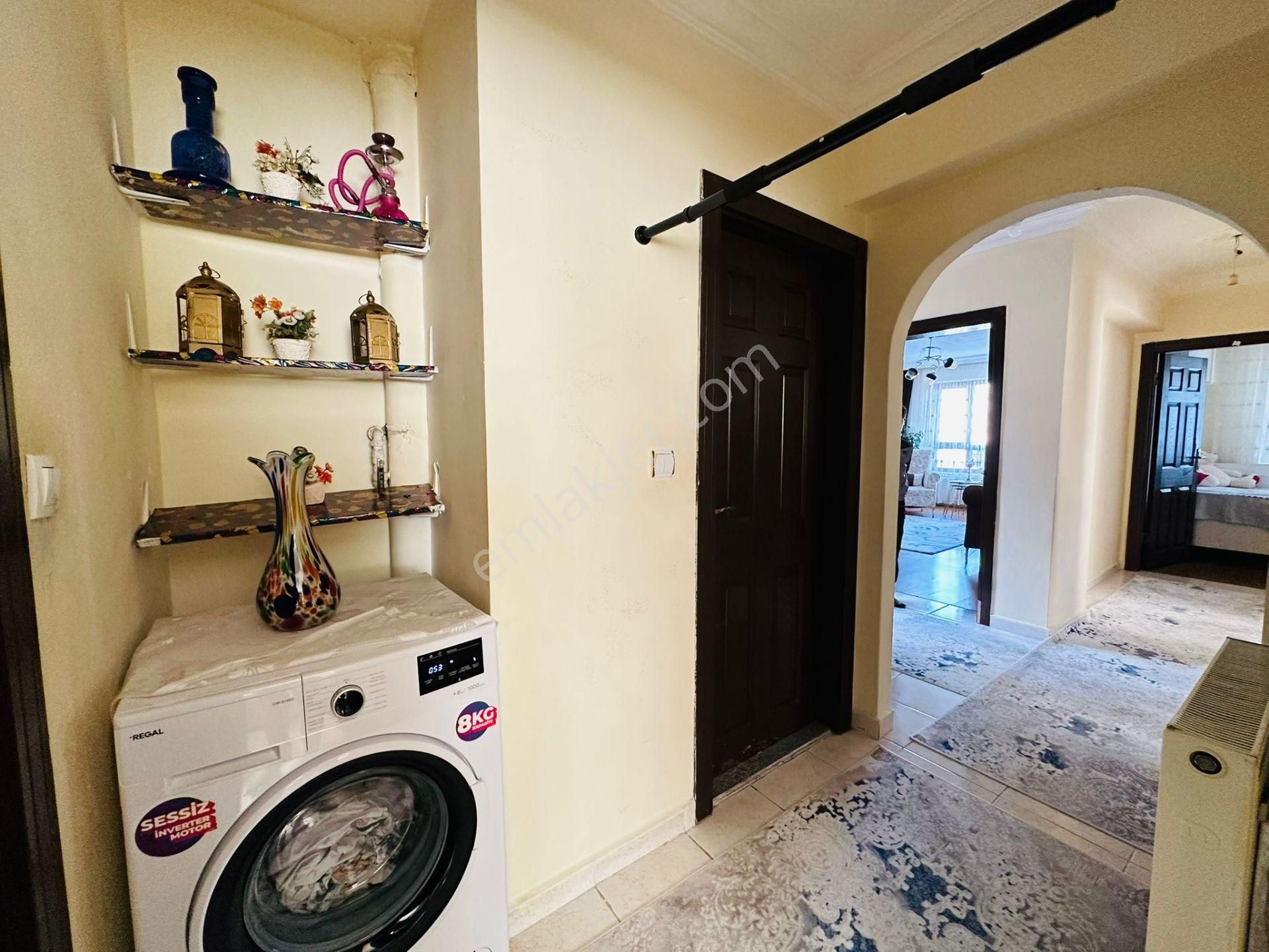 Karapürçek'te Cadde Üzerinde 3+1 Katta Satılık Daire !! - Görsel 18