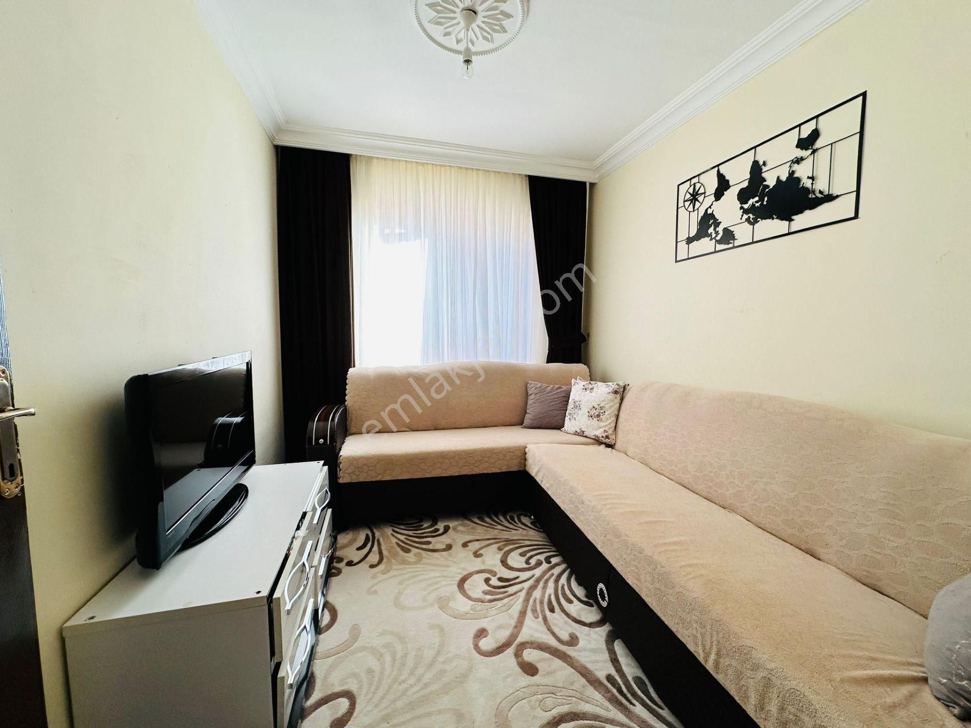 Karapürçek'te Cadde Üzerinde 3+1 Katta Satılık Daire !! - Görsel 7