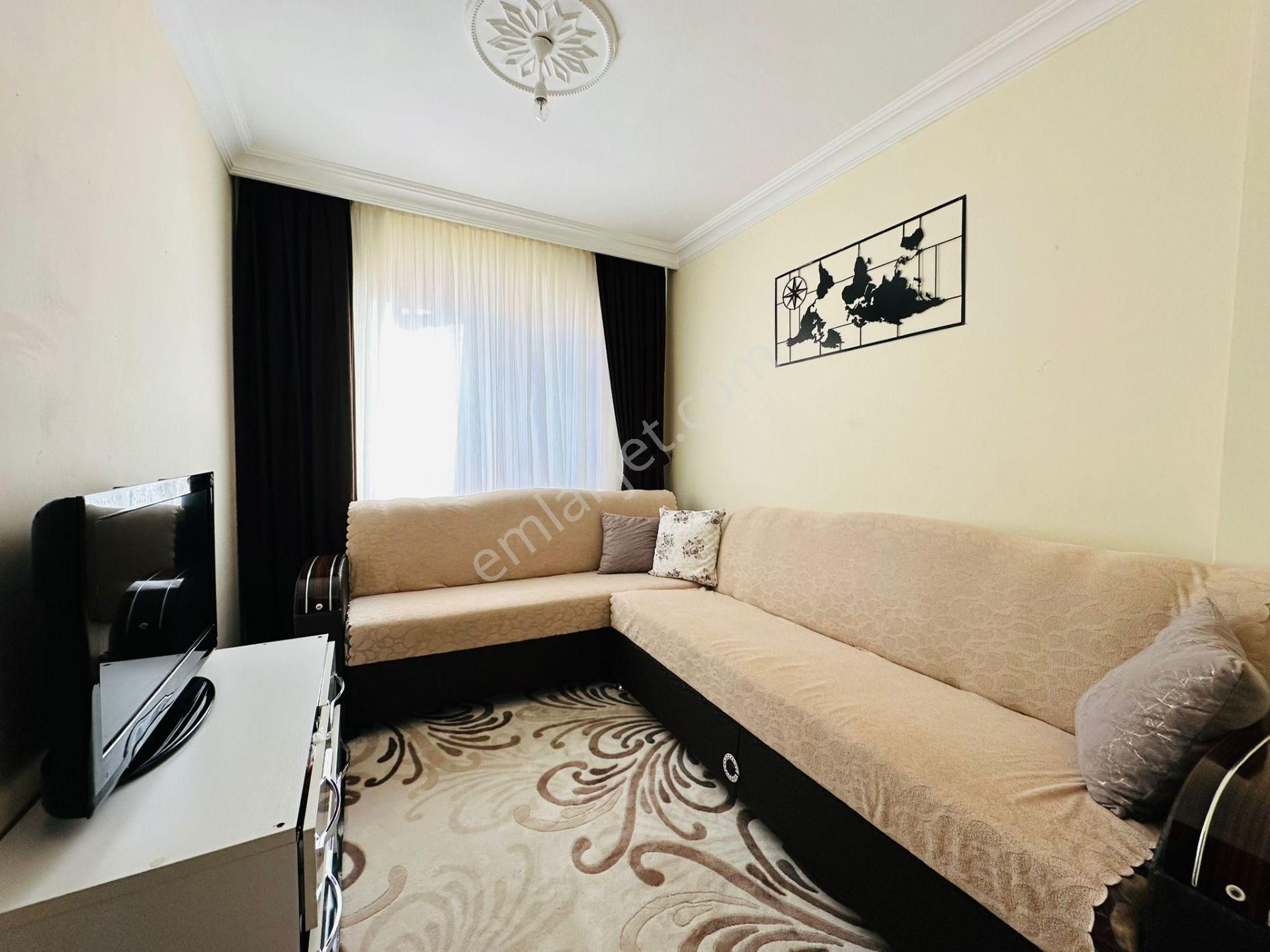 Karapürçek'te Cadde Üzerinde 3+1 Katta Satılık Daire !! - Görsel 8