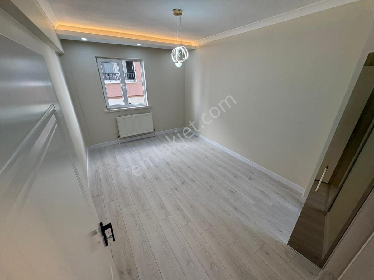 Mareşal Çakmak Mh 3 Banyolu 3+1 1.katta Çift Balkonlu Daire - Görsel 18