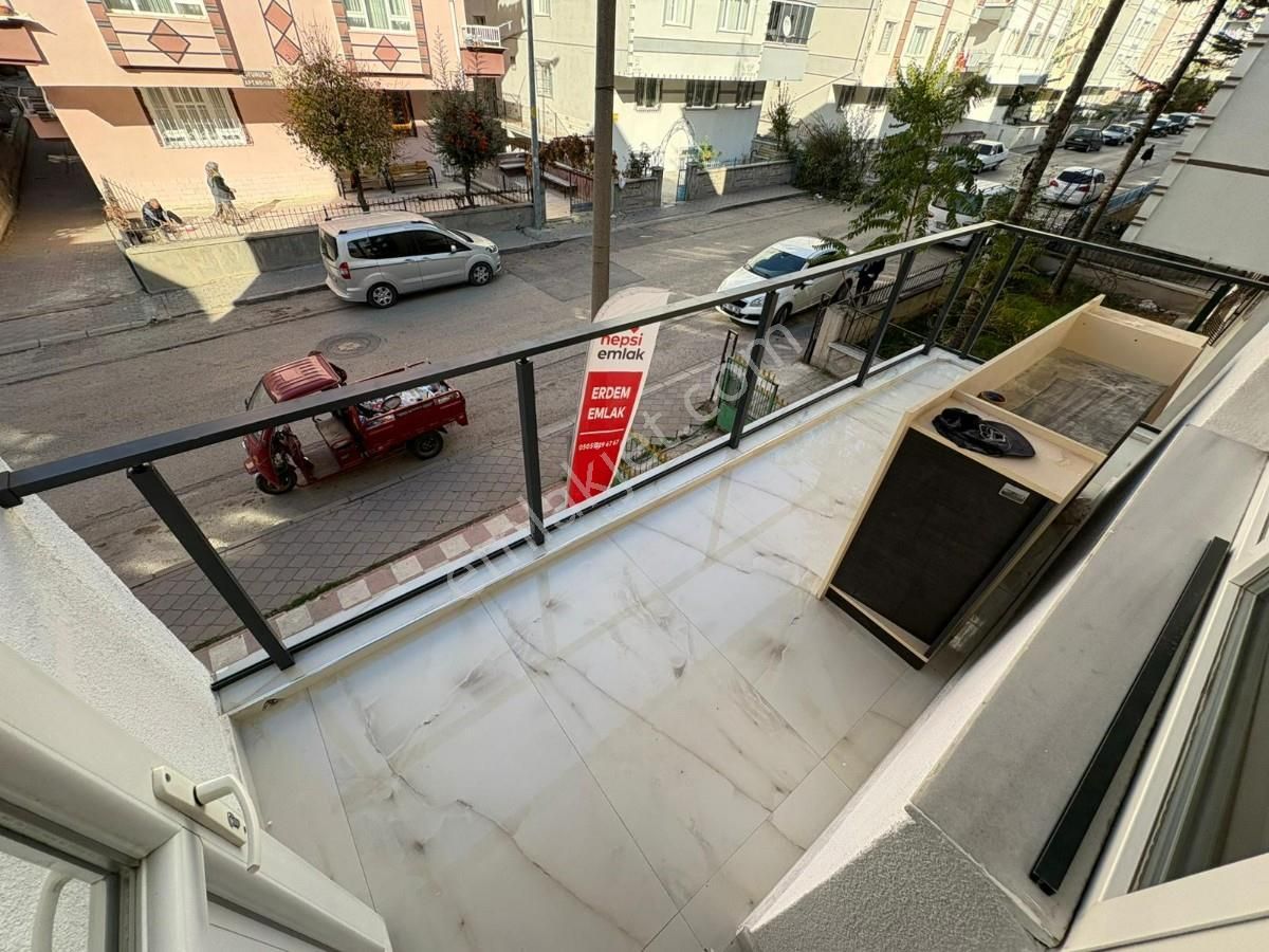 Mareşal Çakmak Mh 3 Banyolu 3+1 1.katta Çift Balkonlu Daire - Görsel 27