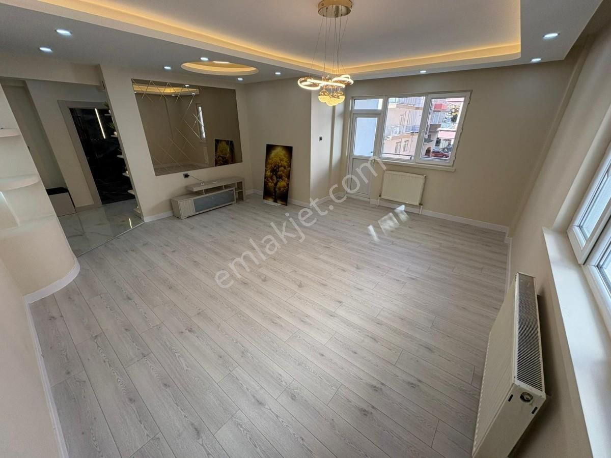 Mareşal Çakmak Mh 3 Banyolu 3+1 1.katta Çift Balkonlu Daire - Görsel 9