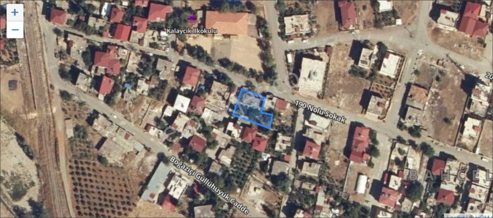 Satılık Bahçeli Ev Köşe Başı