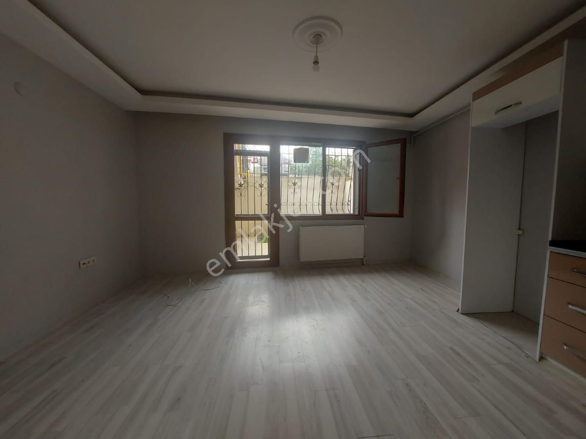 Kasaplar Meydana Yürüme Mesafesinde Bahçeli 2+1 Kiralık Daire - Görsel 2