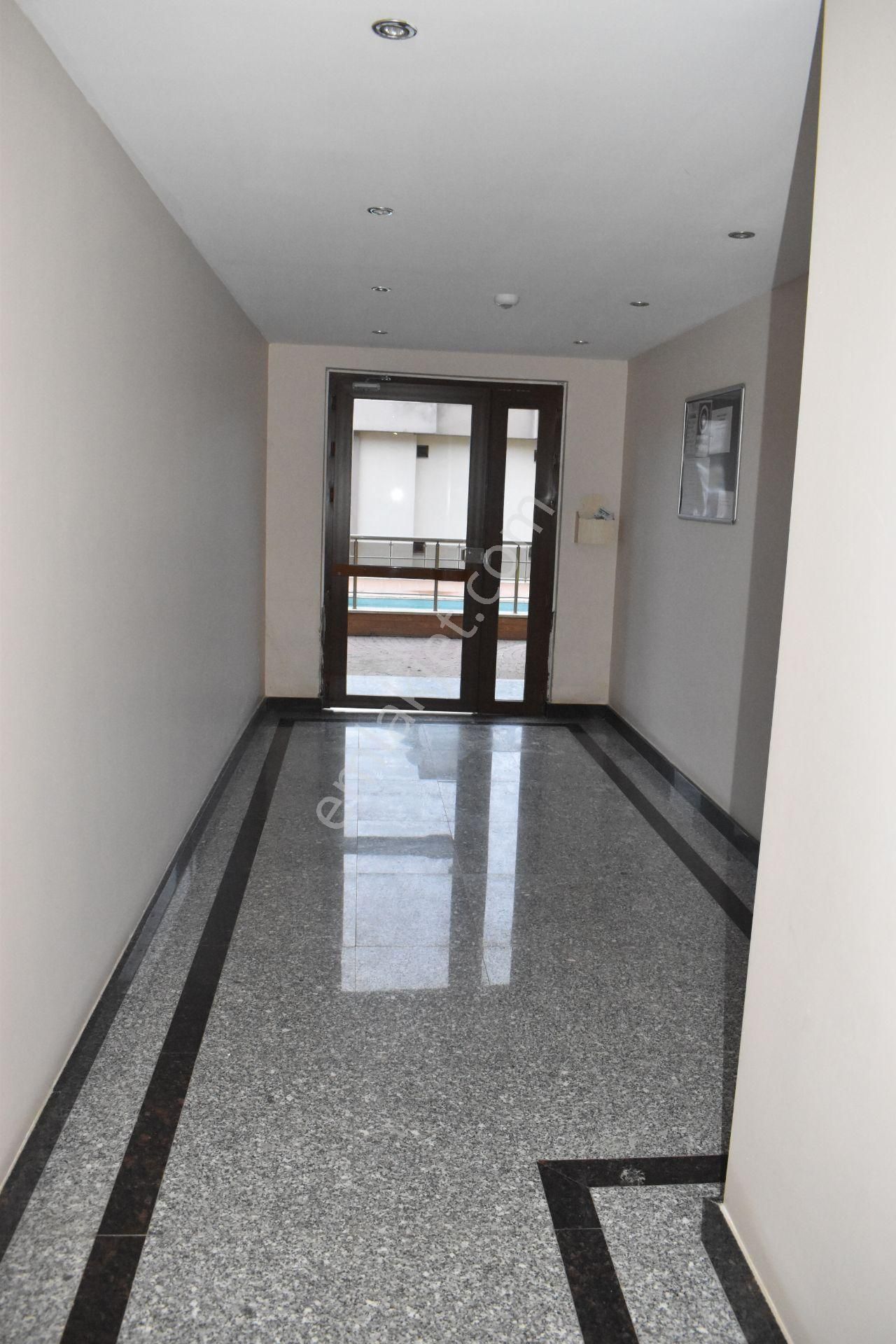 Büyükçekmece Cumhuriyet Mah Manzaralı Lüx Havuzlu Sitede 5+1 Satılık Dubleks - Görsel 32