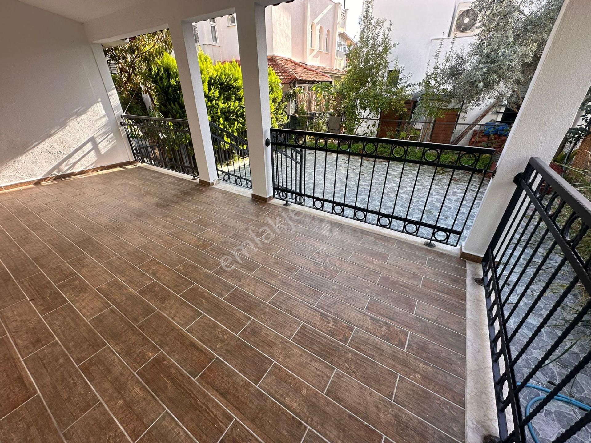 Stop’tan Foça 270m² Bahçe Kulanım Alanlı 3+1 İkiz Villa - Görsel 17