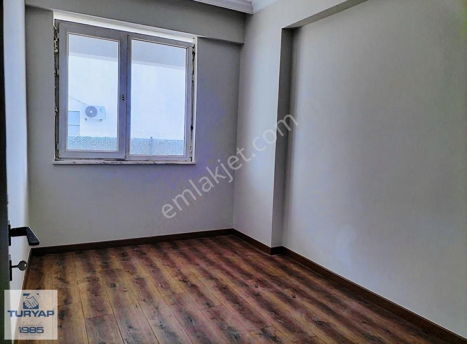 Yalova Kazım Karabekir Mahallesi'nde Güzel Konumda Satılık Daire - Görsel 3
