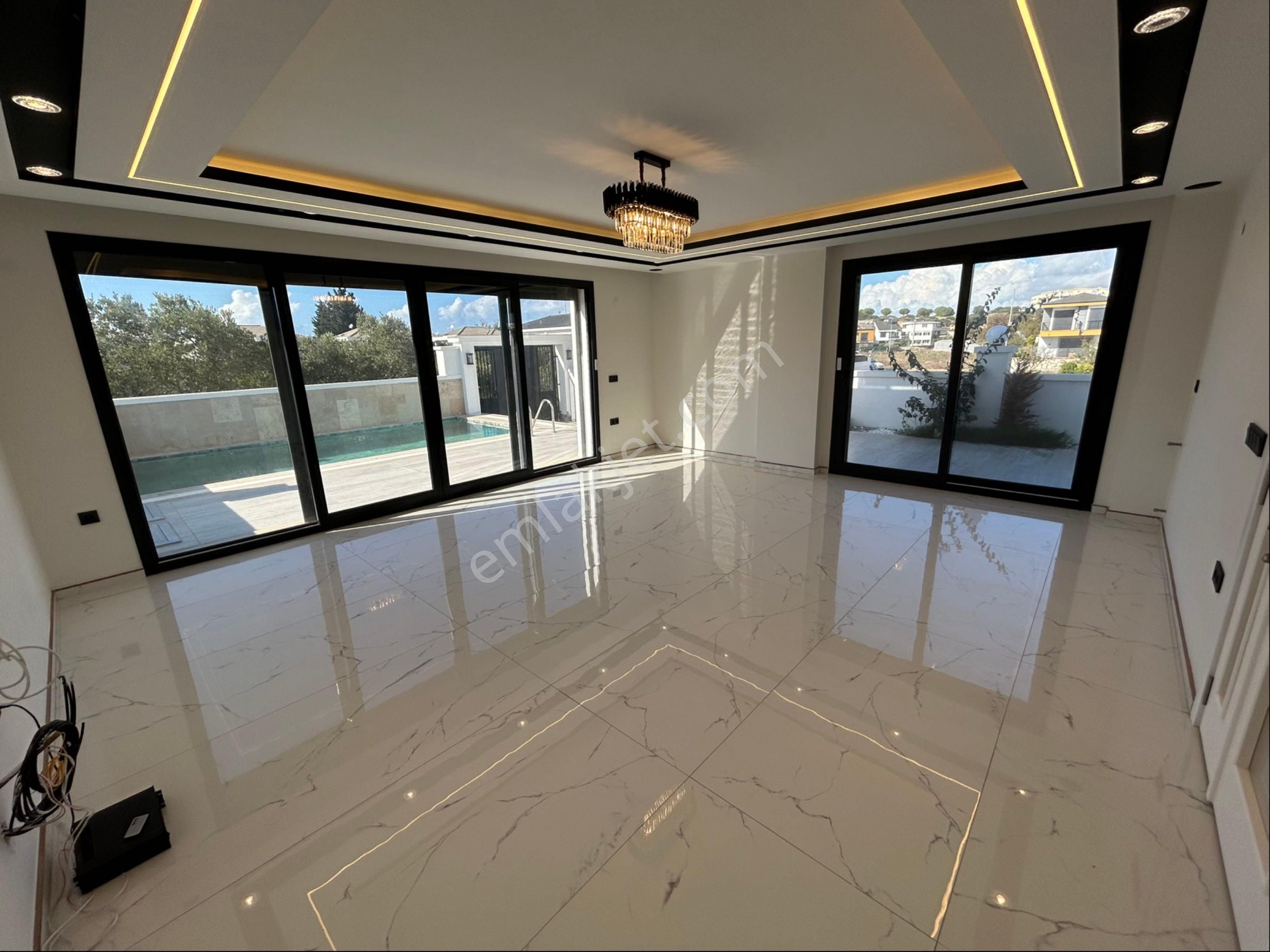 Didimde Sahile Yakın 3+1 Tam Müstakil Villa - Görsel 14