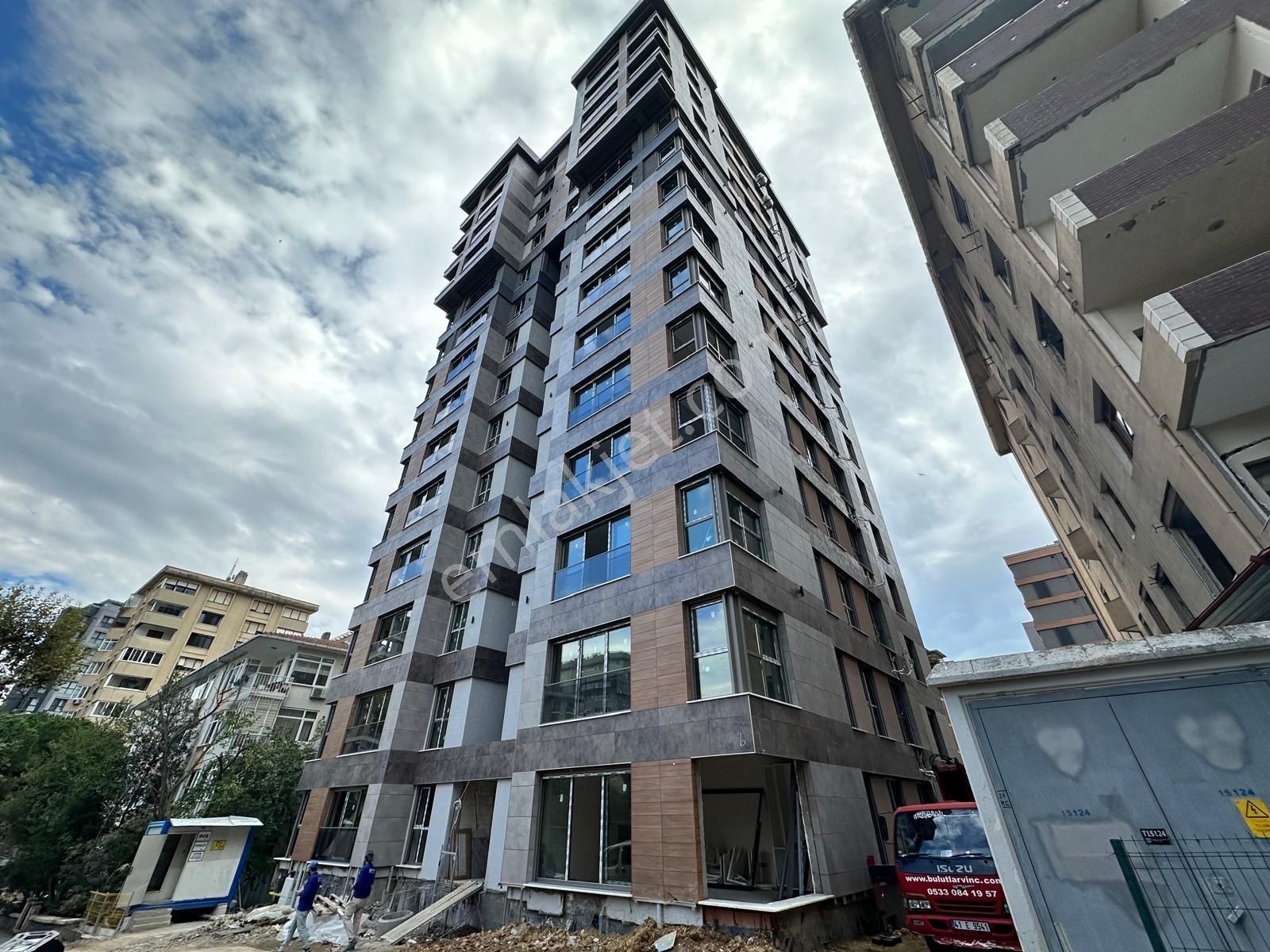 Suadiye'de 3+1 Net 106m2 Balkonlu Ebv Banyolu Sıfır Fırsat
