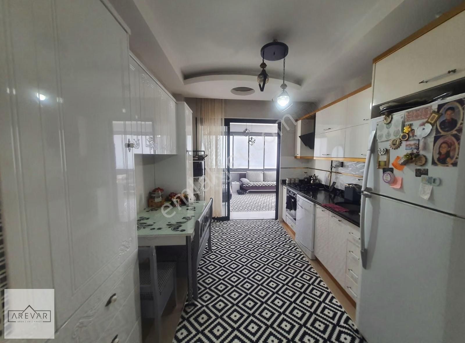 Günsev 3'te Cam Balkonlu Duvar Kağıtlı Avizeli 2+1 Daire - Görsel 27