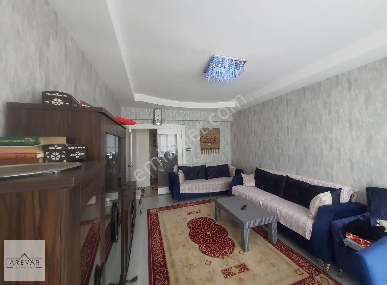 Günsev 3'te Cam Balkonlu Duvar Kağıtlı Avizeli 2+1 Daire - Görsel 3