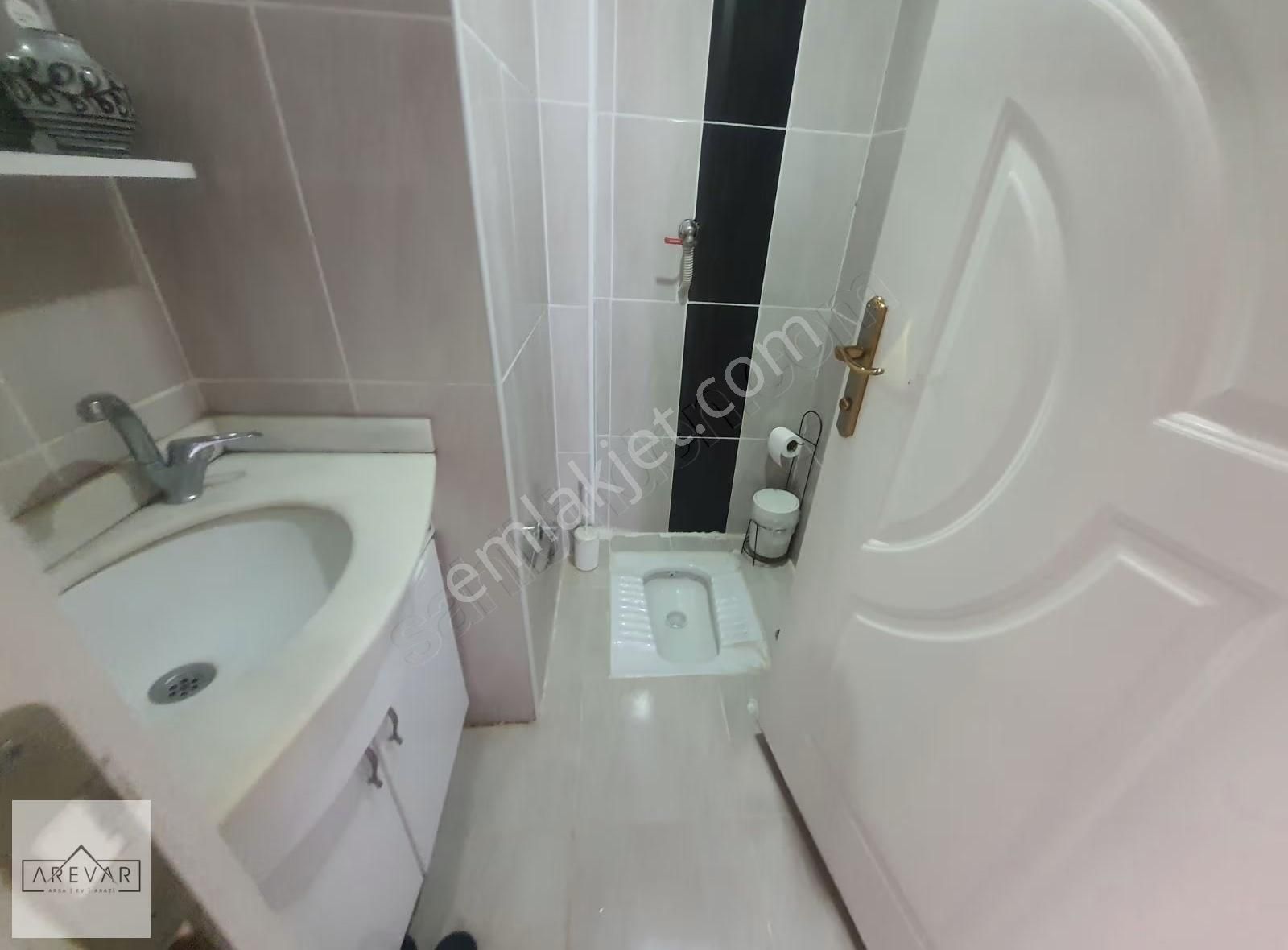 Günsev 3'te Cam Balkonlu Duvar Kağıtlı Avizeli 2+1 Daire - Görsel 29