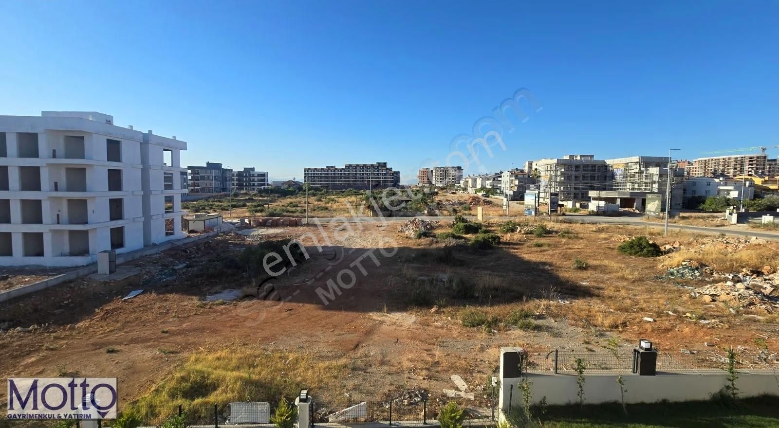 Altıntaş'ta Yüzme Havuzlu İskanlı 1+1 Satılık Daire - Görsel 31