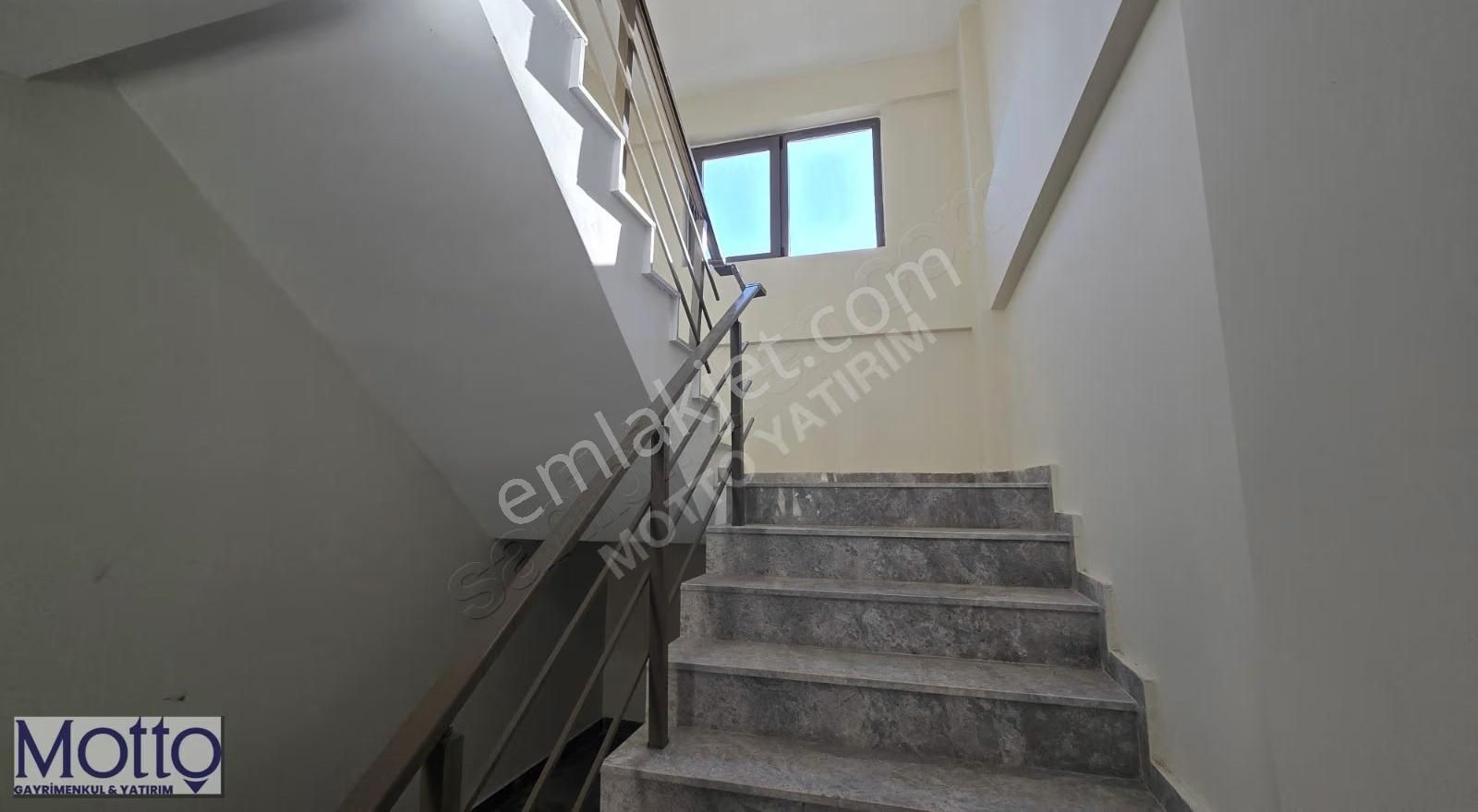 Altıntaş'ta Yüzme Havuzlu İskanlı 1+1 Satılık Daire - Görsel 12