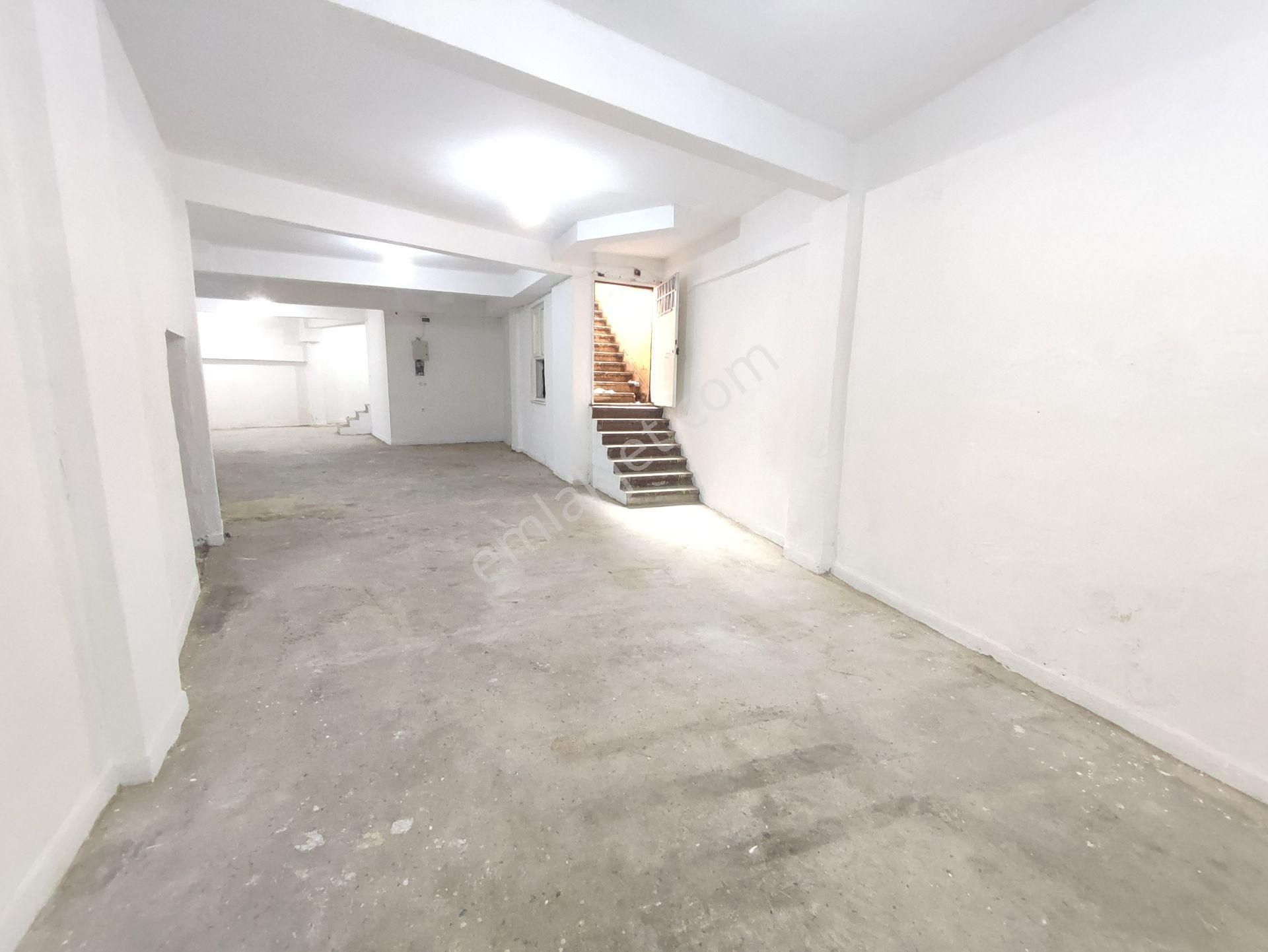 Fatih Seyyidömer Kocamustafapaşa'da 140 M2 Net Depolu Dükkan - Görsel 10