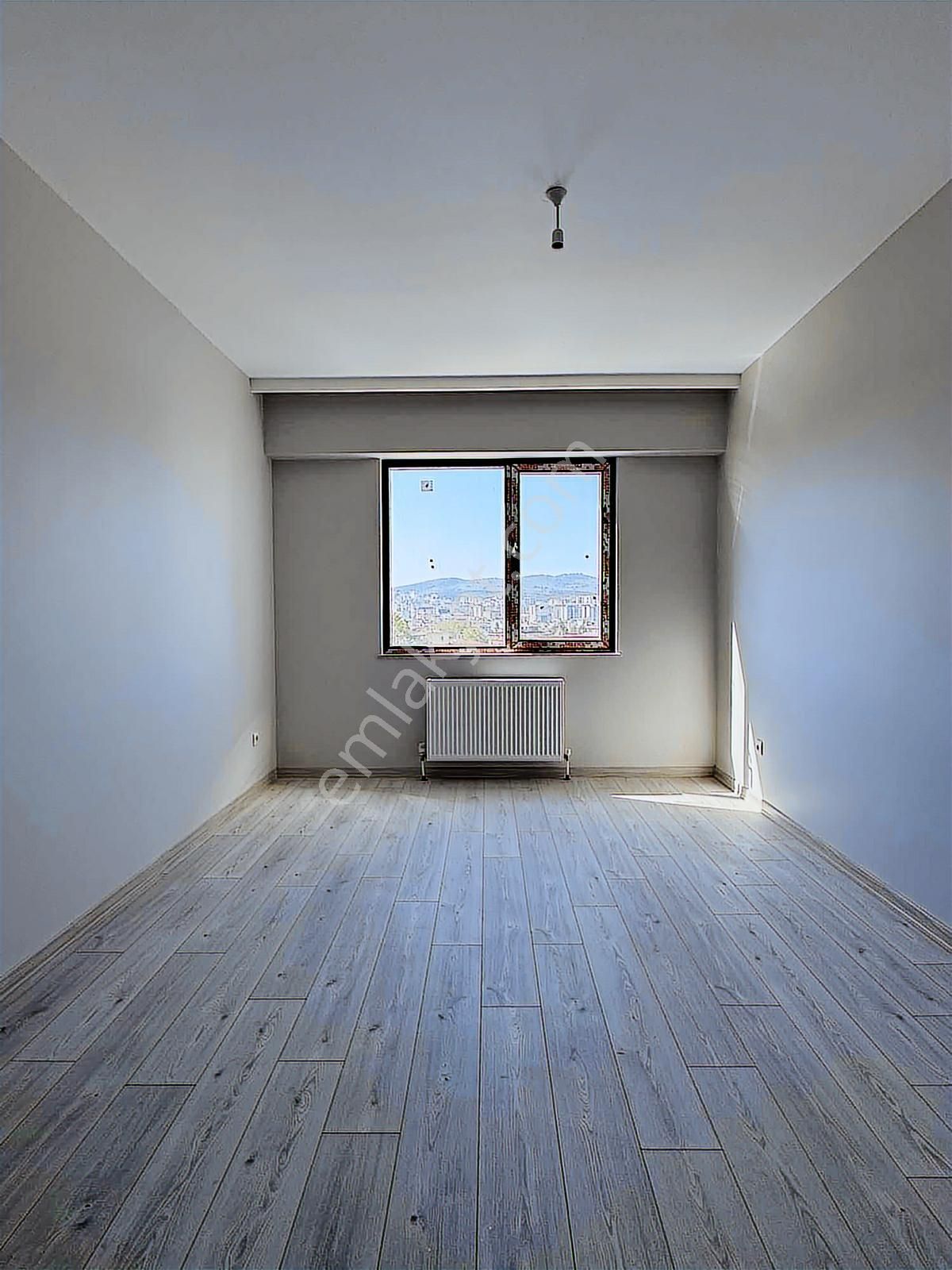 Sancaktepe Cadde Üzeri Sitede Satılık Geniş 1+1 Daire - Görsel 12