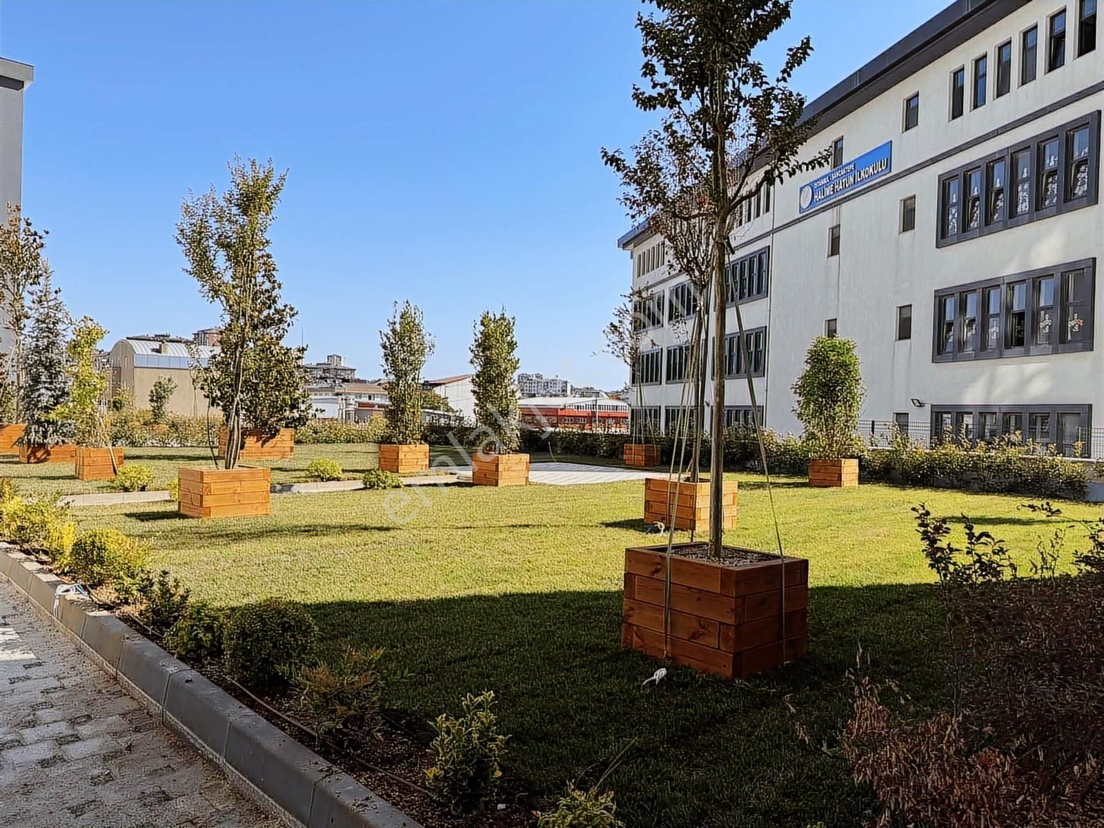 Sancaktepe Cadde Üzeri Sitede Satılık Geniş 1+1 Daire - Görsel 29