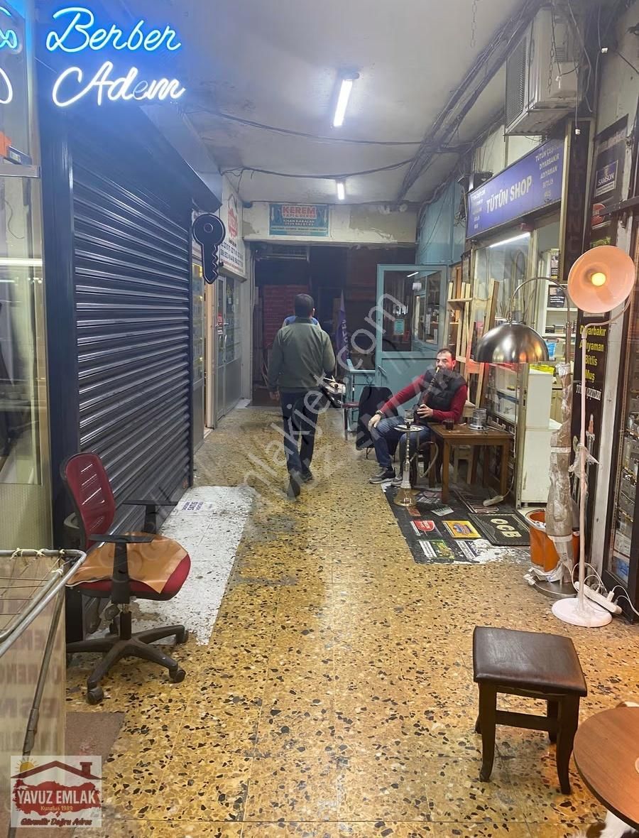 Bjk Çarşda Her İki Sokağı Birbrini Bağlayan Pasajda Kralık Dükan - Görsel 3