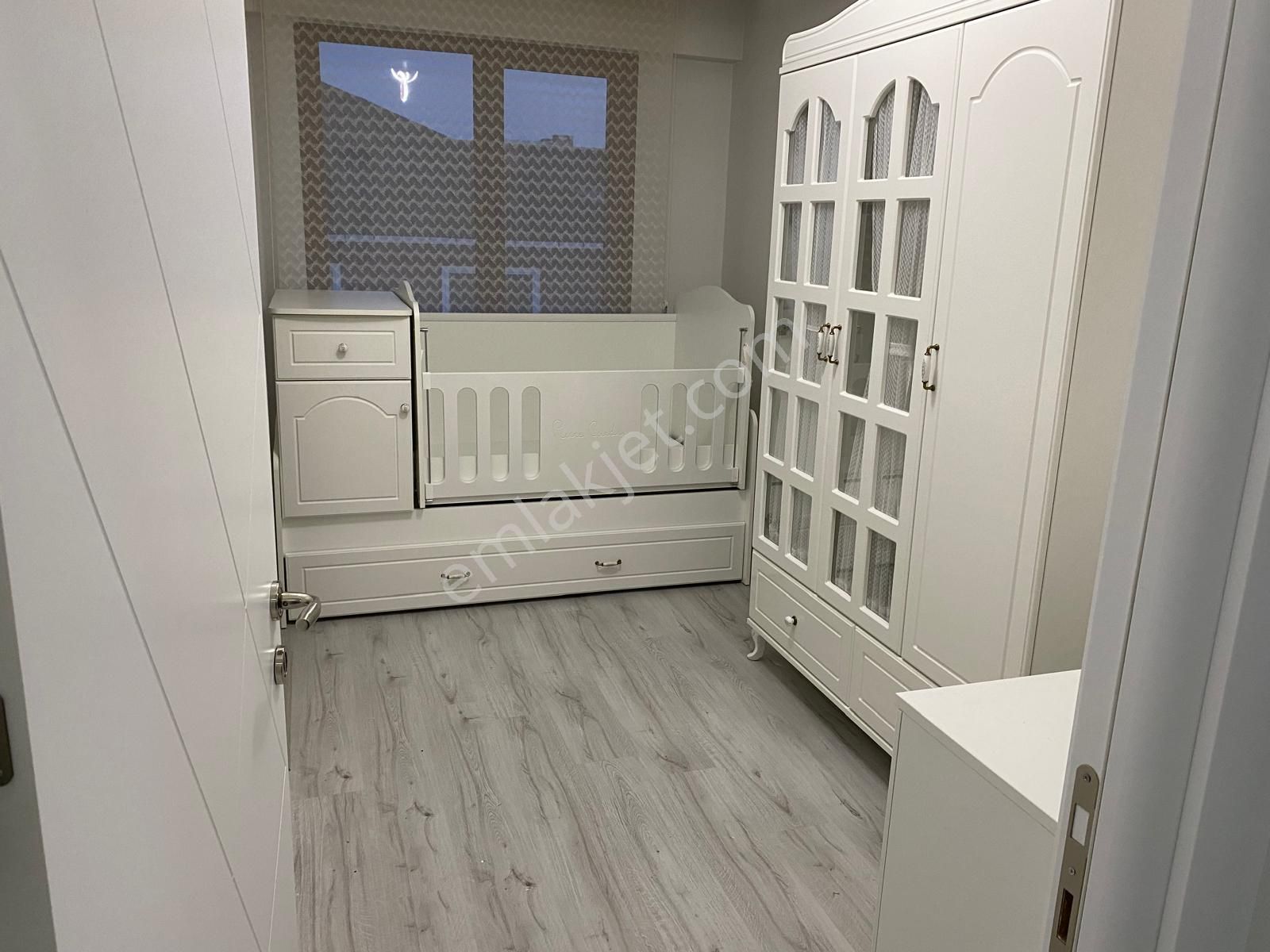 Geniş Ve Ferah 3+1 140m2 Aile Yaşamına Uygun Daire Muhittin Mah. - Görsel 12