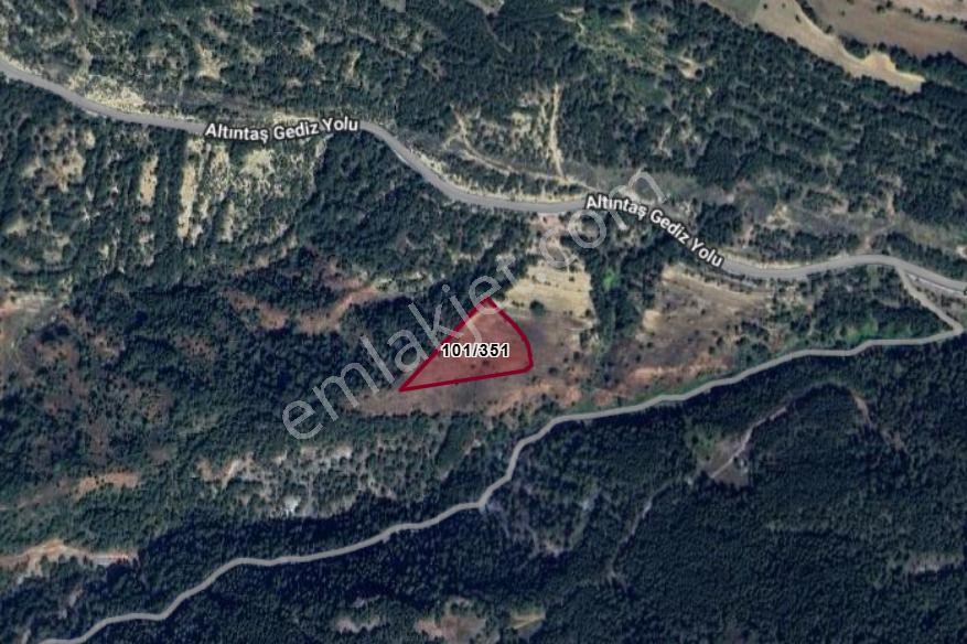 Kütahya Gediz Çukurören Köyü’nde 10.379 M² Tarla Satılıktır