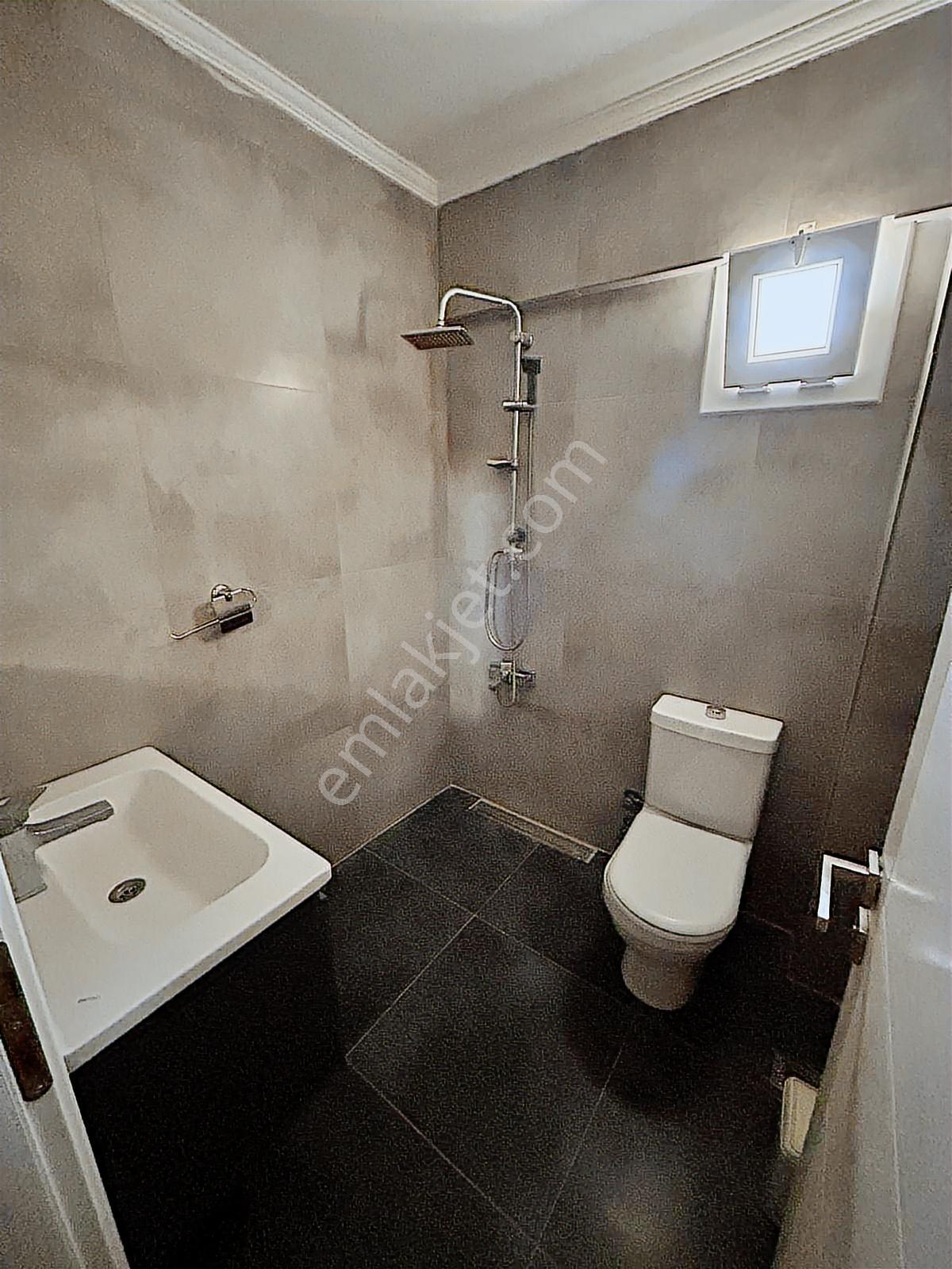 Akbük Güzel Konum Sakarya Sitesi 4+1 Eşyalı Kiralık Villa - Görsel 20