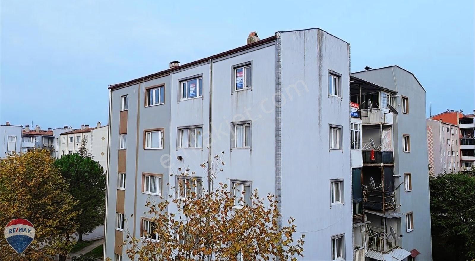 Remax Mavi Rıdvan Gedikten İstiklal Mahallesi 2+1 Kiralık Daire - Görsel 5