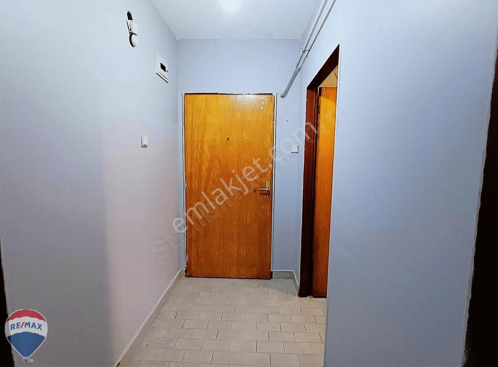 Remax Mavi Rıdvan Gedikten İstiklal Mahallesi 2+1 Kiralık Daire - Görsel 11