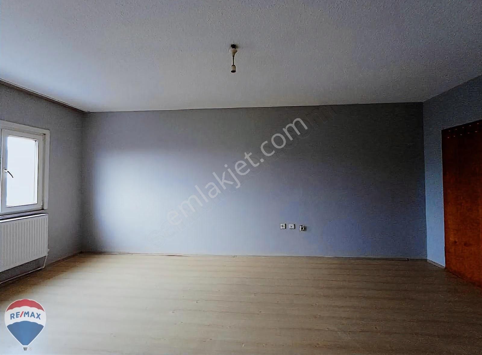 Remax Mavi Rıdvan Gedikten İstiklal Mahallesi 2+1 Kiralık Daire - Görsel 24