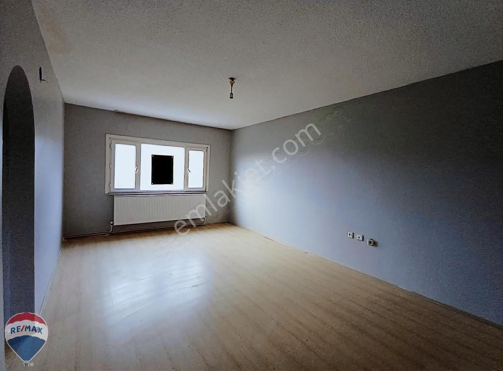 Remax Mavi Rıdvan Gedikten İstiklal Mahallesi 2+1 Kiralık Daire - Görsel 13