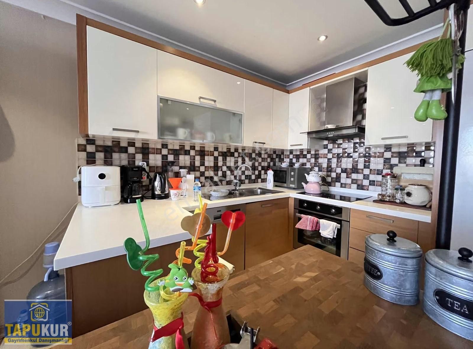 Beyaz Rezidans Sitesi Büyük Tip Satılık 1+1 Daire Metroya 2 Dk. - Görsel 18