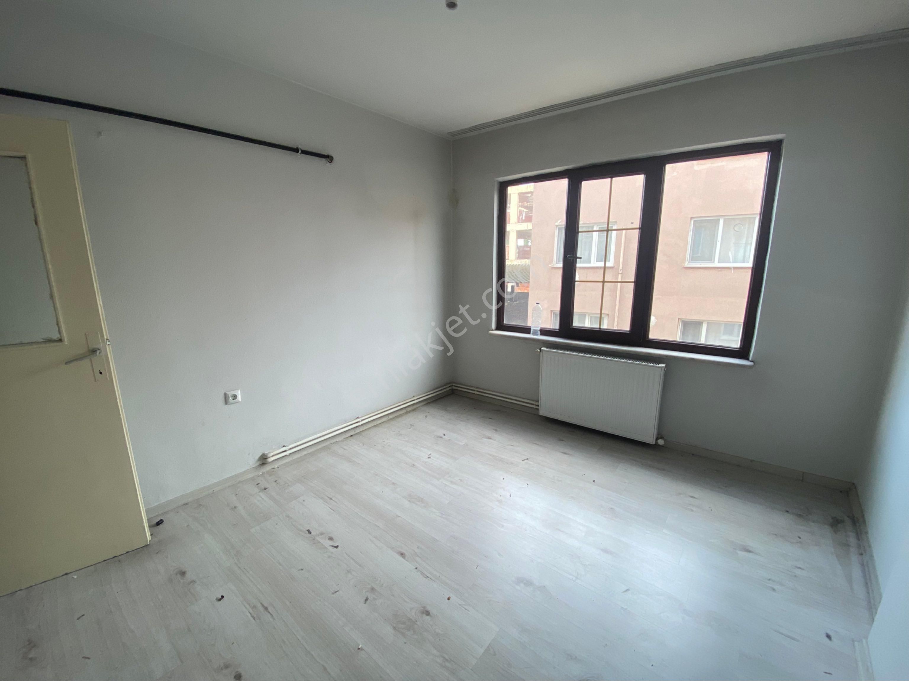 Rt Sasfir Gm’denahmetpaşa Mah.de Kiralık 2+1 Daire - Görsel 23