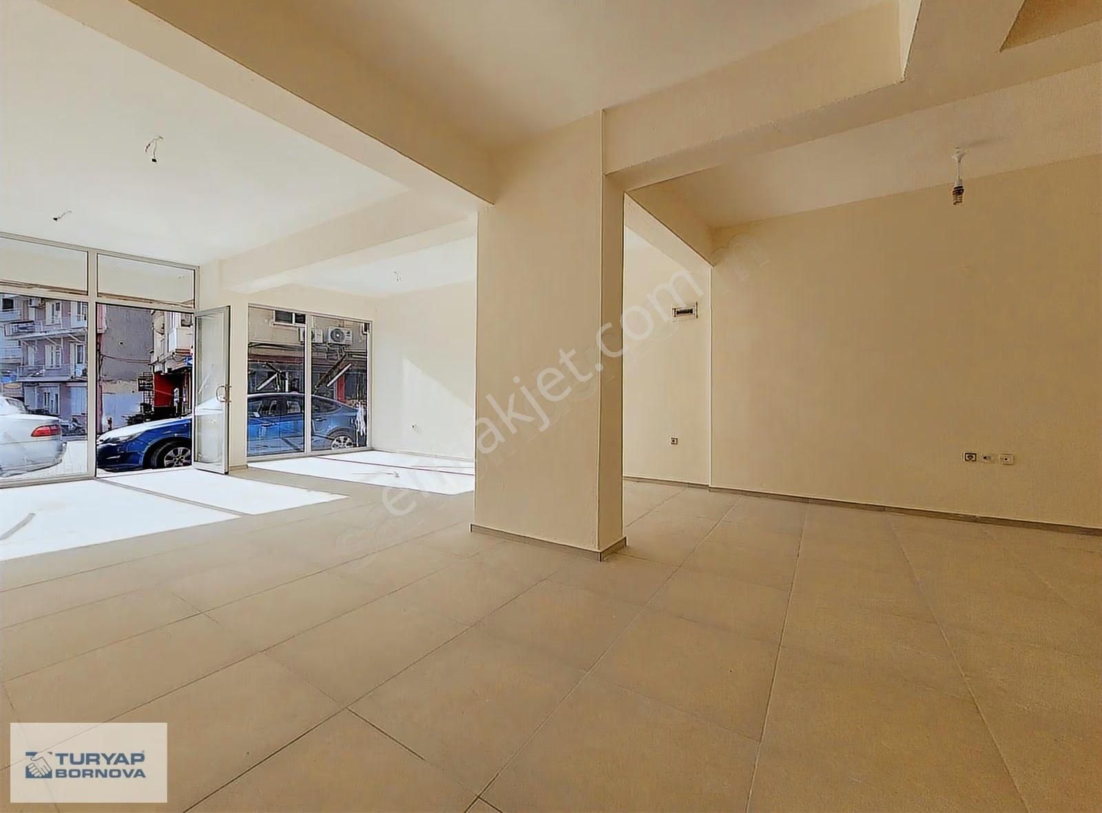 Bornova'da Merkezi Konumda Kiralık Dükkan | Açıklamayı Okuyun - Görsel 5