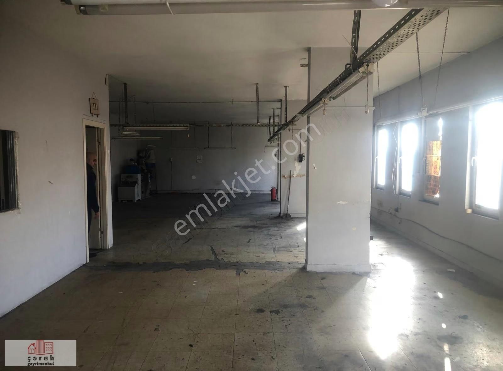 Güngören Sanayi Mah 240m2 3.kat Kiralık İş Yeri - Görsel 13