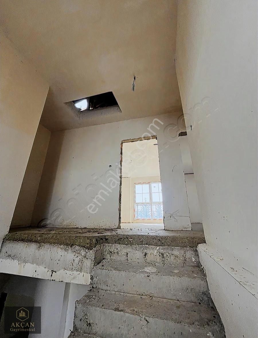 Önerler'de Kolay Ulaşım, Havuzlu Sitede,5+1 Natamam Villa!! - Görsel 3
