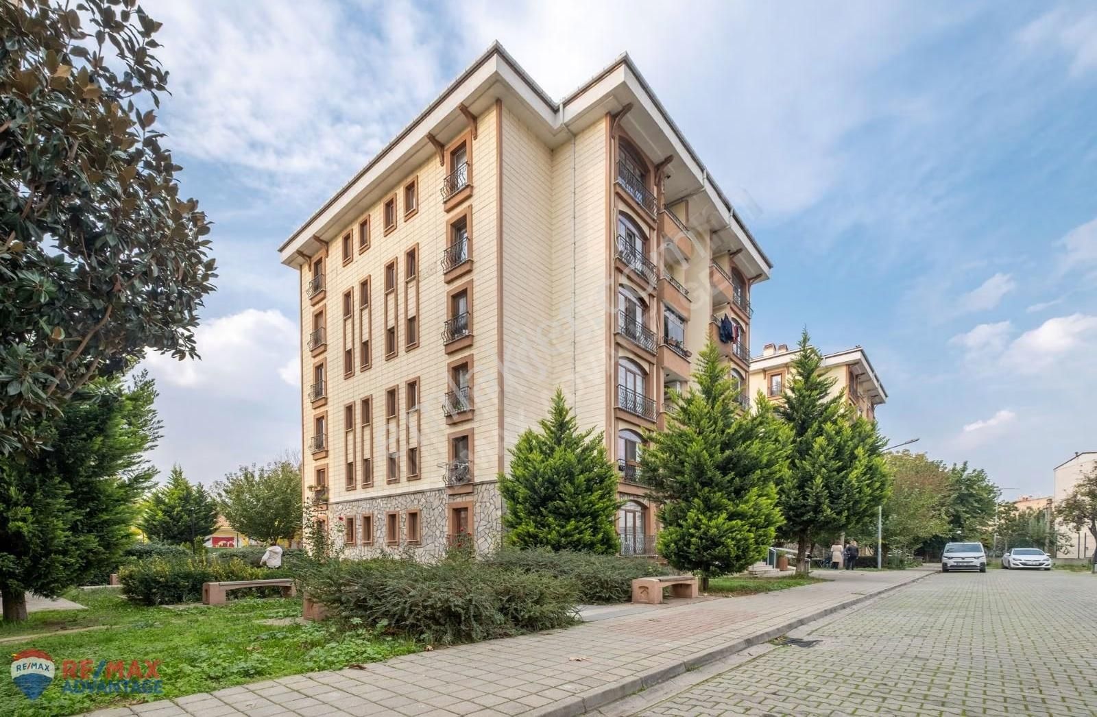 Remax Advantage'dan Yunuseli Basın Sitesi Kapalı Mutfaklı Arakat - Görsel 13
