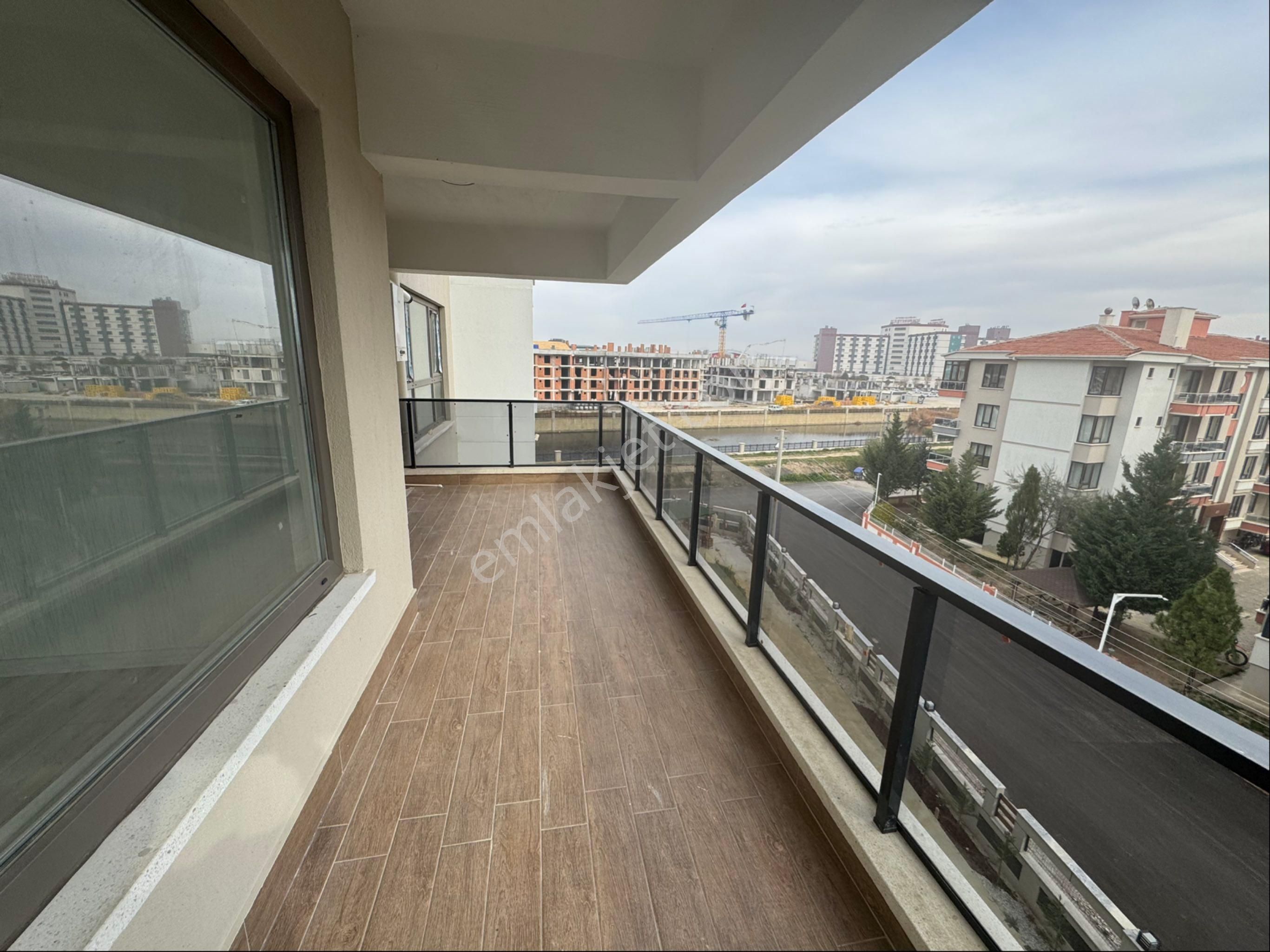 Sağlam Emlaktan Selçukluda Satılık Lüks 4+1daire - Görsel 19