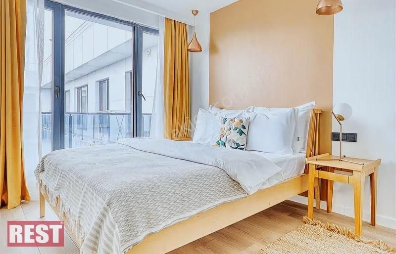 İstova Rezidans Da Sıfır Tasarım Eşyalı Balkonlu Kiralık Daire - Görsel 3