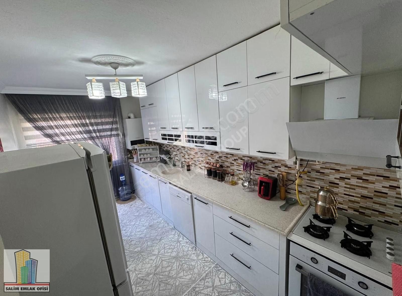 Salim Grp Emlak'tan Ambaryolu 3+1 Bakımlı Tadilatlı Daire - Görsel 9