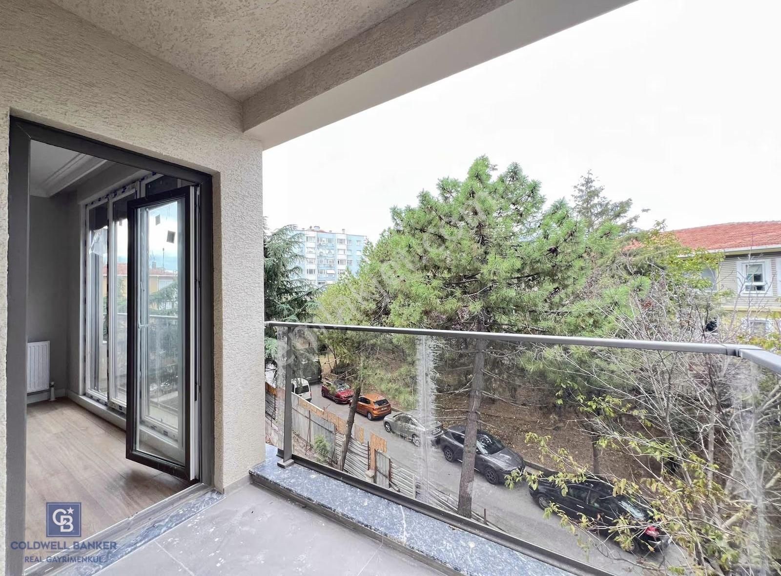 Acıbadem Yaprak Sokak Sıfır Bina Ara Katta Balkonlu Kiralık 3+1 - Görsel 2