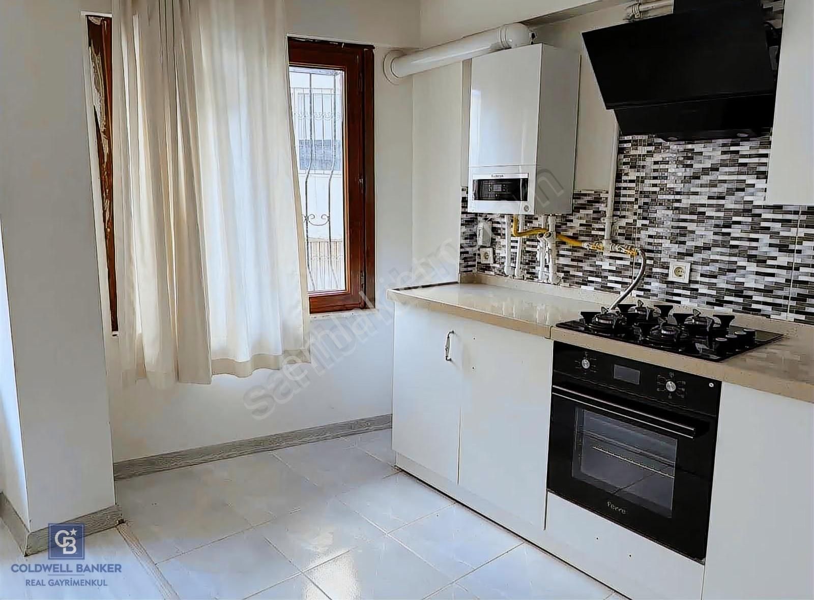 Üsküdar Da Boğaz Manzaralı 3 Ayrı Tapulu Satılık Komple Bina - Görsel 15