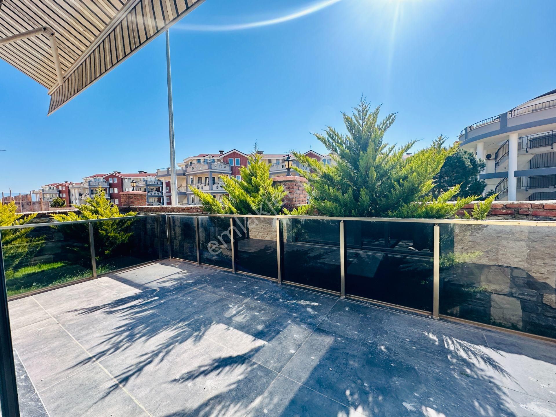 Villacı Onur'dan Denize 300 Metre 4+1 Fırsat Sıfır Lüx Villa - Görsel 32