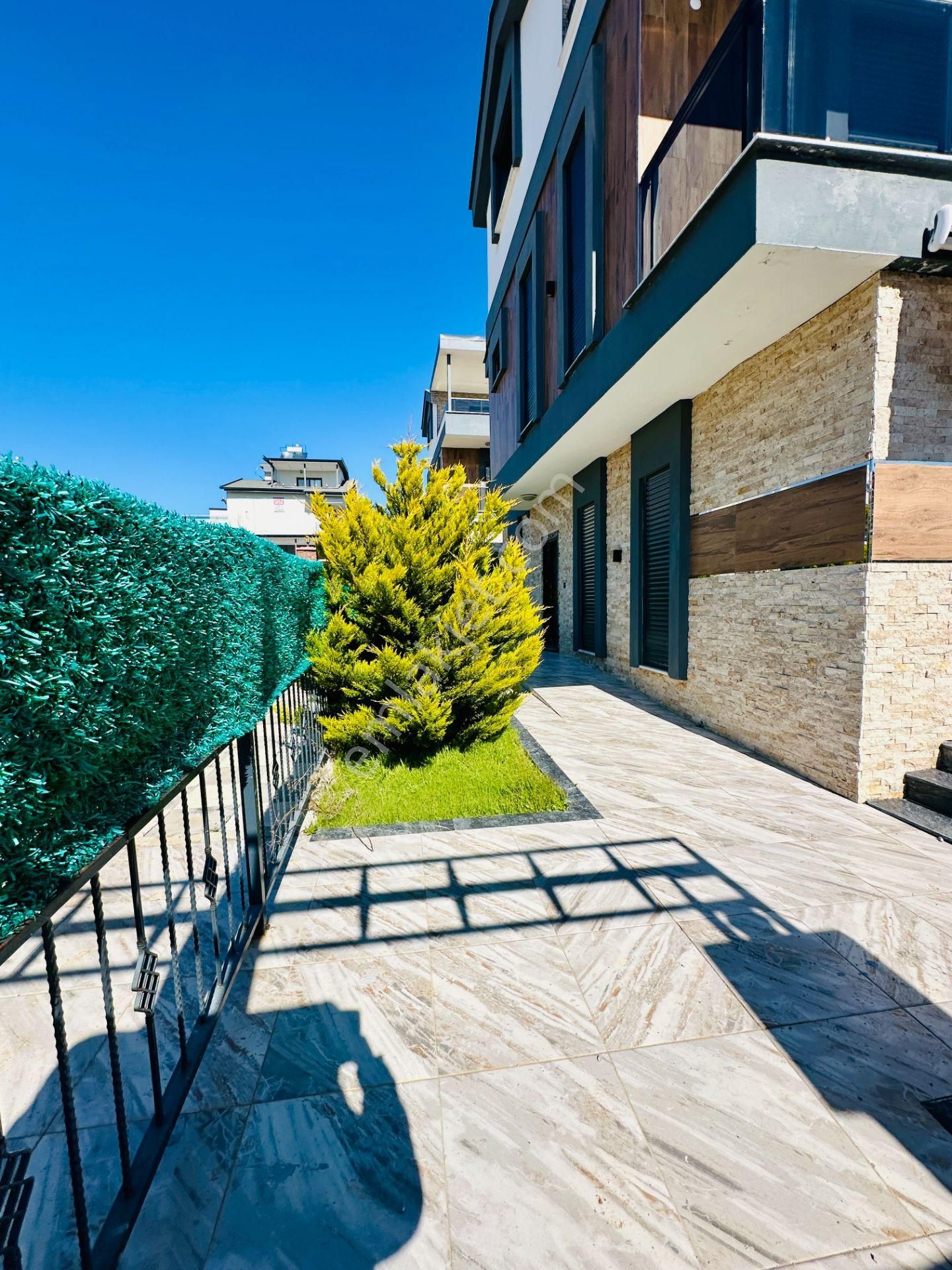 Villacı Onur'dan Denize 300 Metre 4+1 Fırsat Sıfır Lüx Villa - Görsel 5