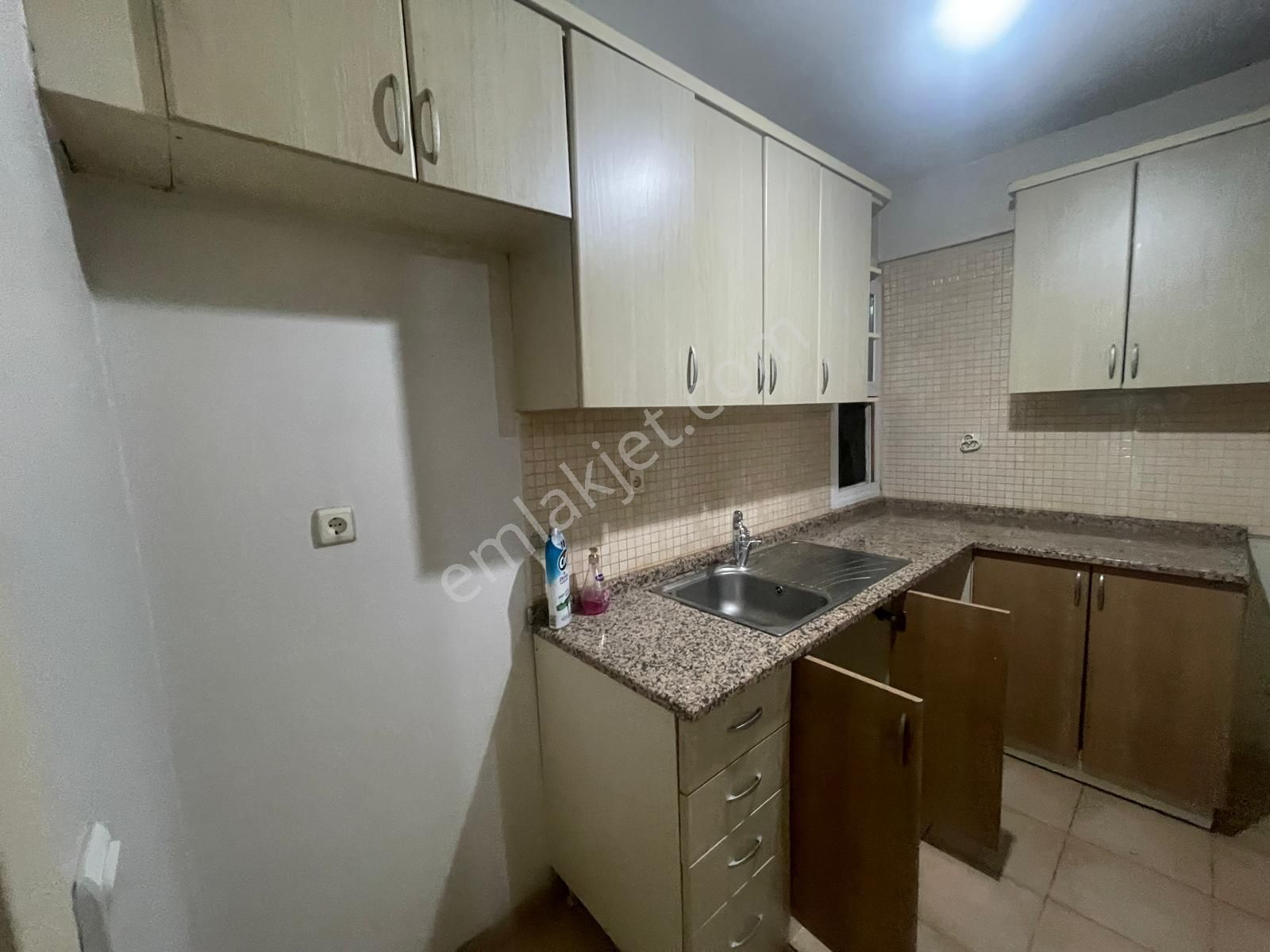 Çiğli Egekent Kiralık 3+1 Ebeveyn Banyolu 220 M2 Daire - Görsel 7