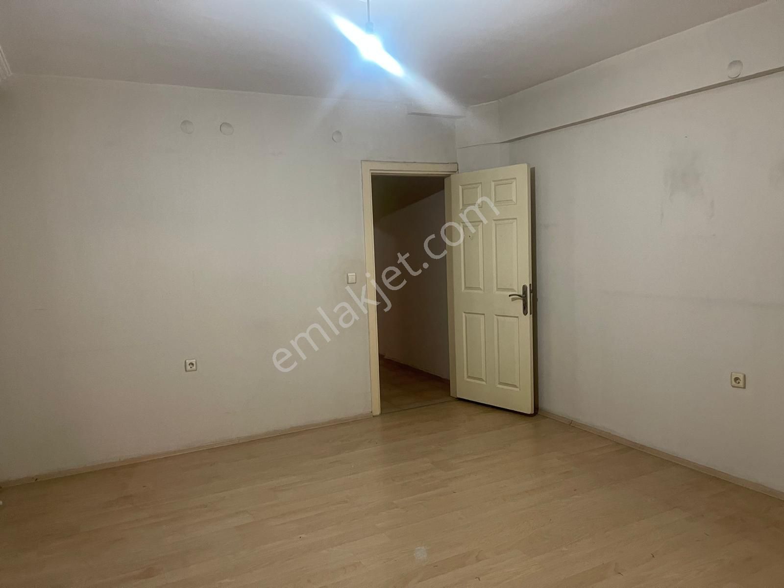 Çiğli Egekent Kiralık 3+1 Ebeveyn Banyolu 220 M2 Daire - Görsel 9