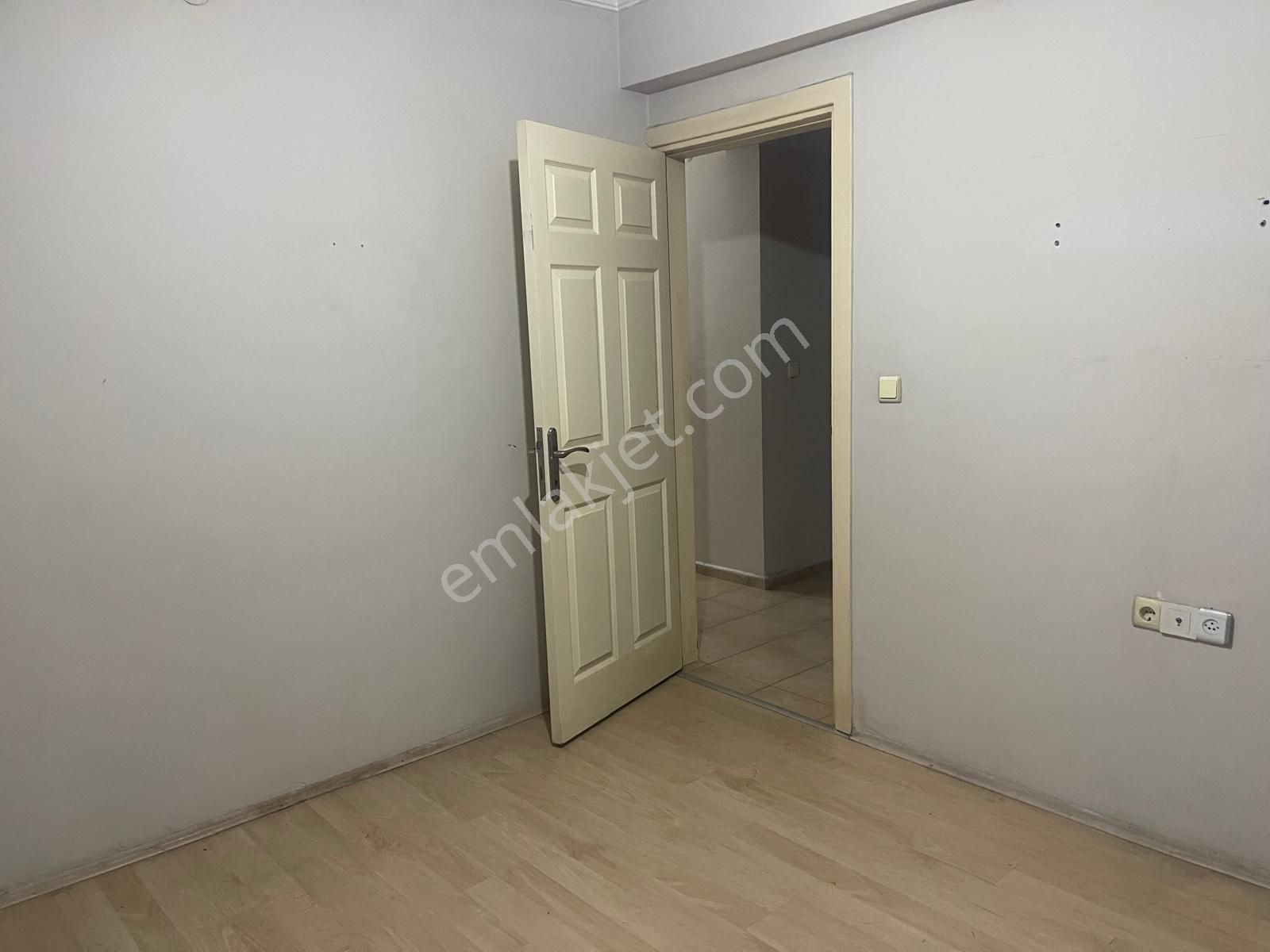 Çiğli Egekent Kiralık 3+1 Ebeveyn Banyolu 220 M2 Daire - Görsel 21