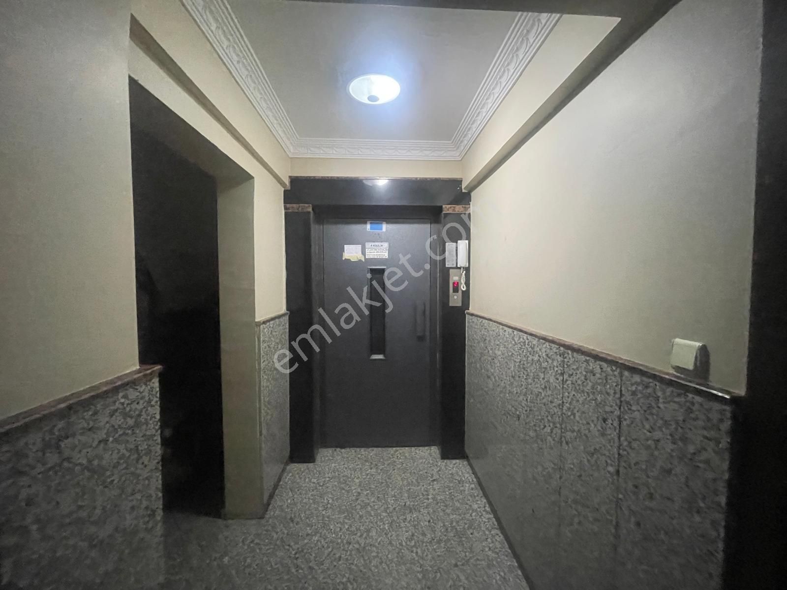 Çiğli Egekent Kiralık 3+1 Ebeveyn Banyolu 220 M2 Daire - Görsel 3