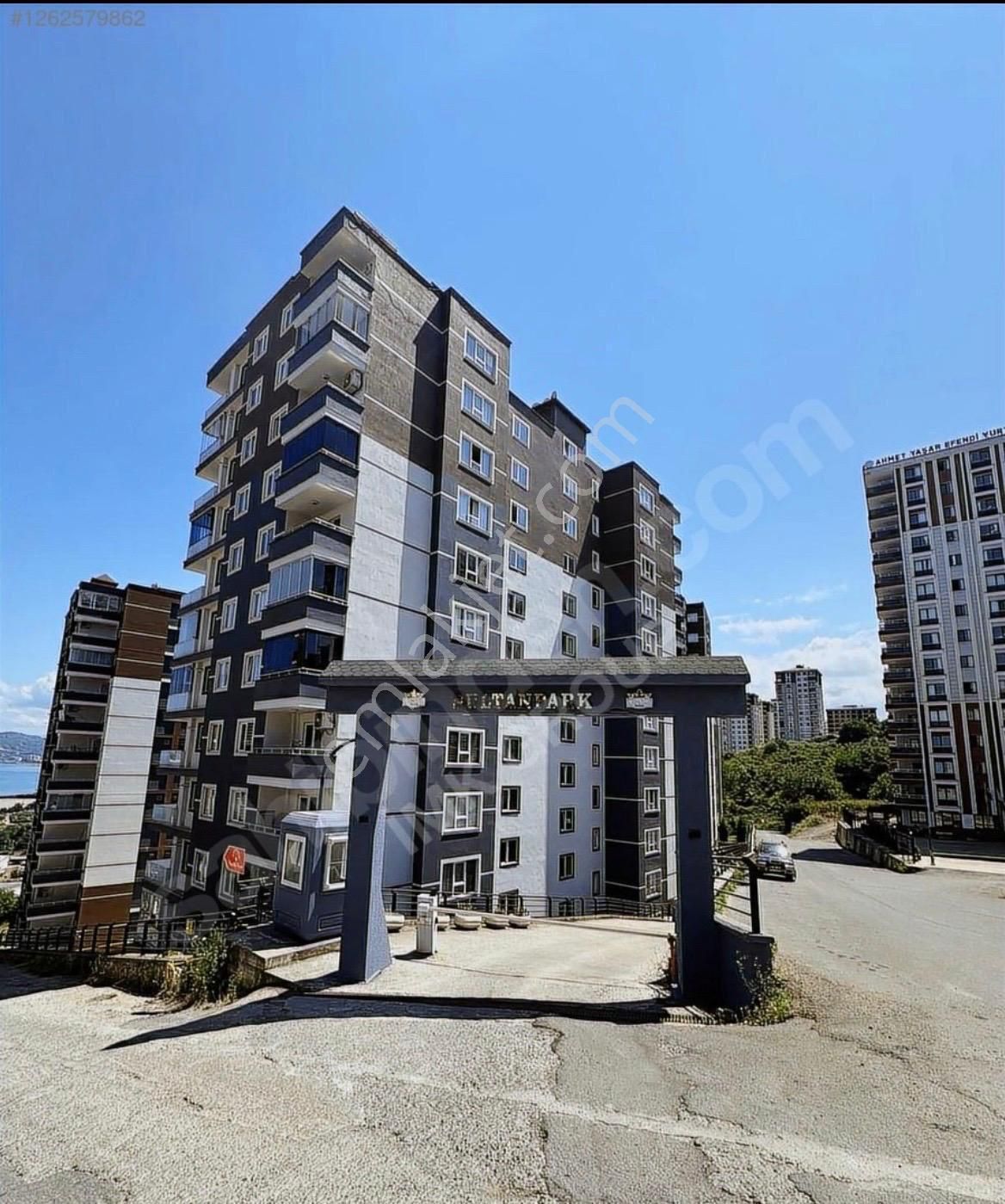 Trabzon Yalıncakta Deniz Manzaralı Dogalgazlı Sıfır 3+1 Kıralık Daire