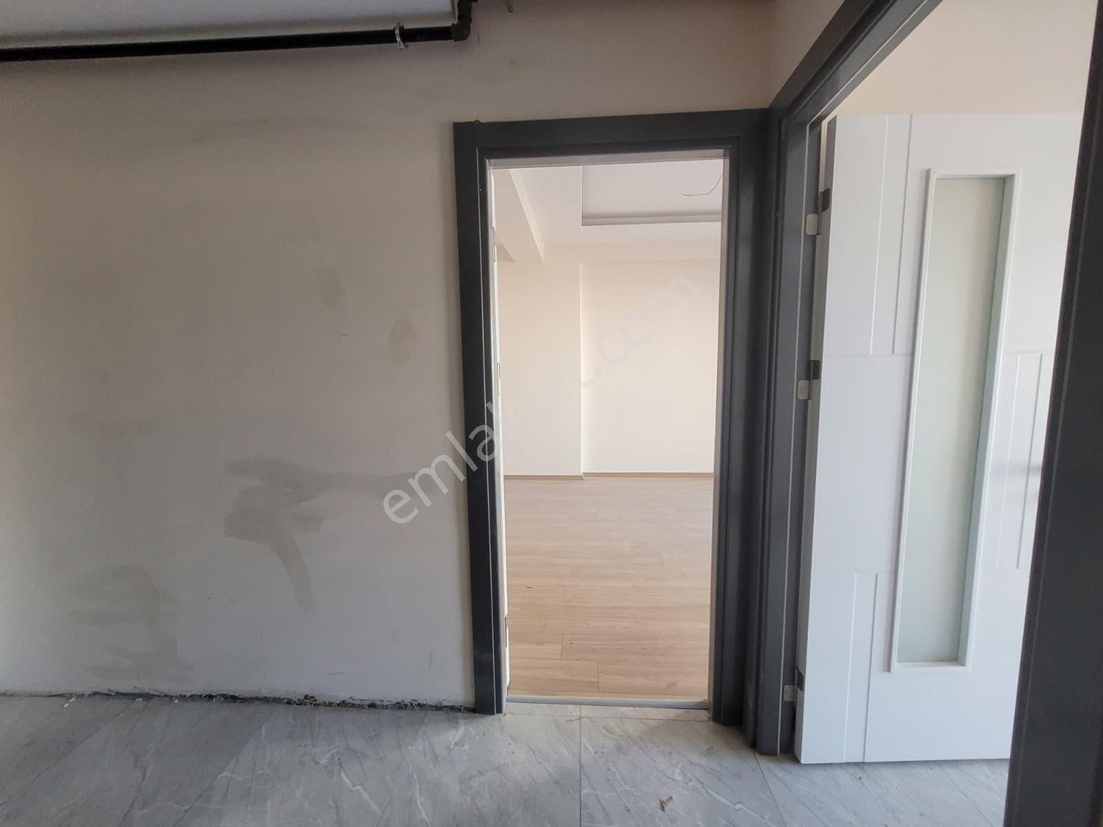 Koyunderede Cadde Üzeri Satılık 2+1 Daire - Görsel 9