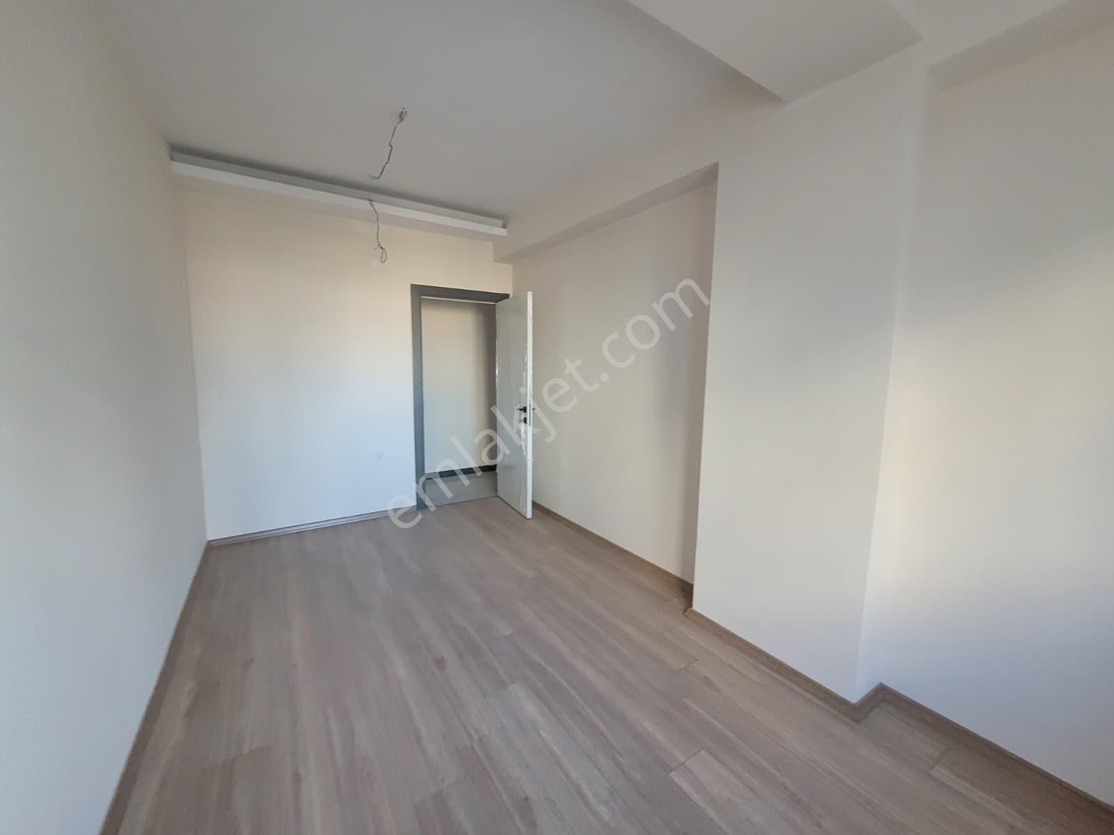 Koyunderede Cadde Üzeri Satılık 2+1 Daire - Görsel 23